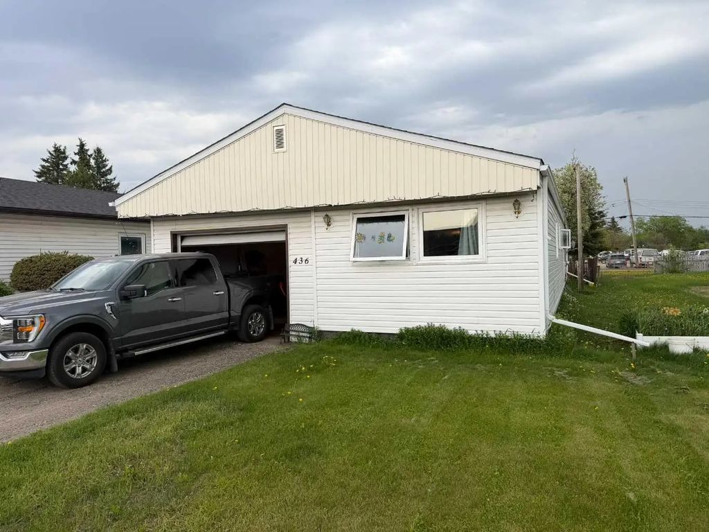 436 1 Street Sw, Falher
