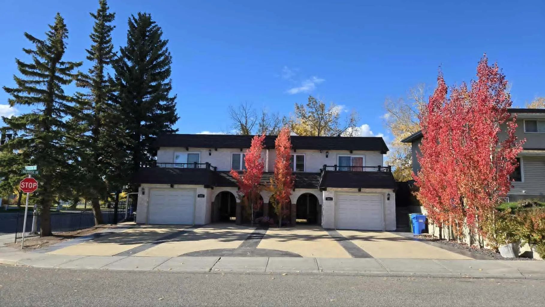 5803 Dalgleish Road Northwest, Calgary – Residential Semi Detached (Half Duplex) Listing Photo 2
