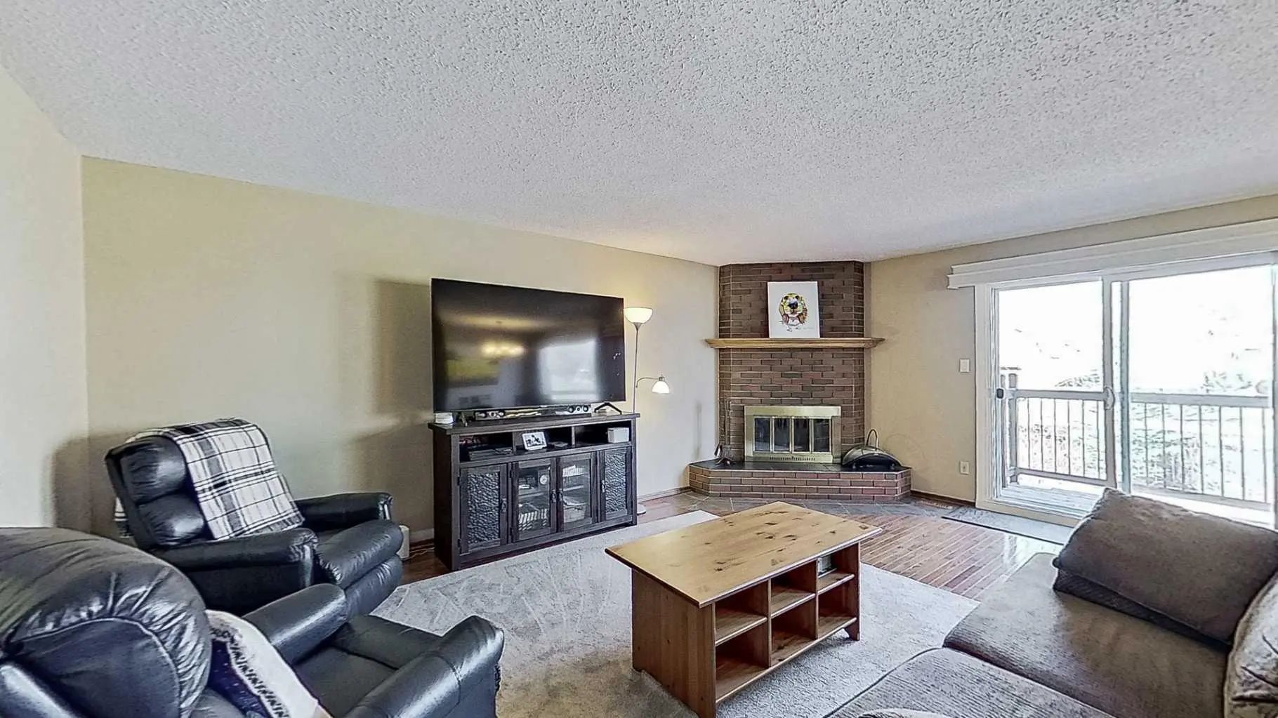 5803 Dalgleish Road Northwest, Calgary – Residential Semi Detached (Half Duplex) Listing Photo 4