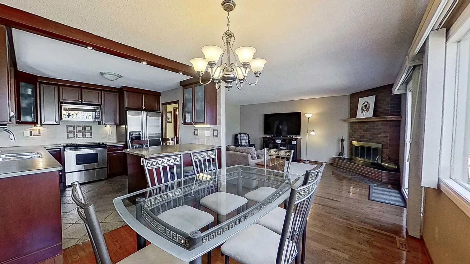 5803 Dalgleish Road Northwest, Calgary – Residential Semi Detached (Half Duplex) Listing Photo 7