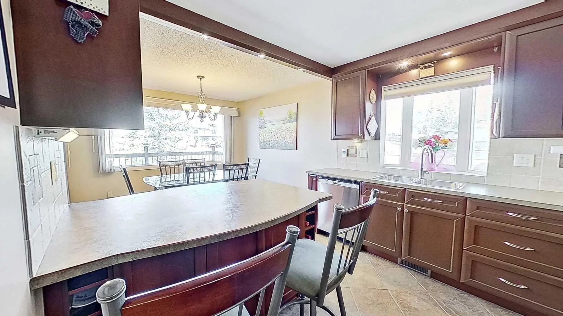 5803 Dalgleish Road Northwest, Calgary – Residential Semi Detached (Half Duplex) Listing Photo 9