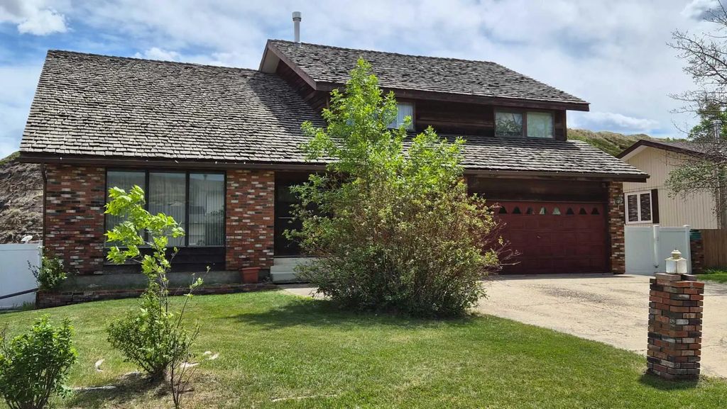 201 Huntington Park , Drumheller