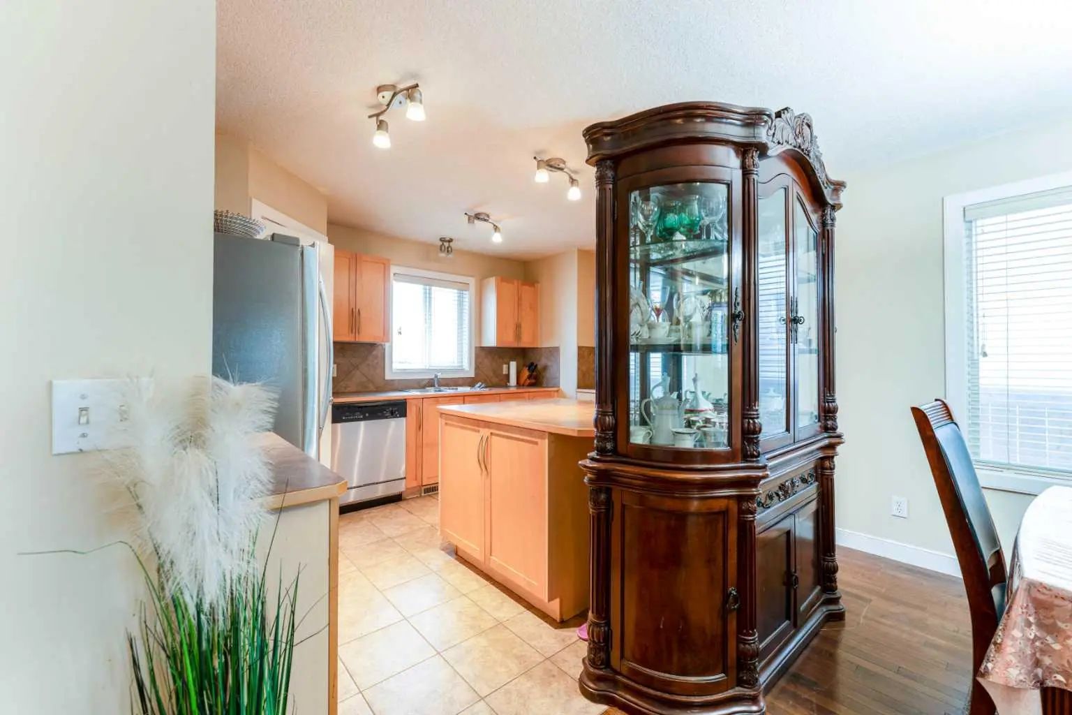 181 Saddlebrook Way Northeast, Calgary – Residential Detached Listing Photo 9