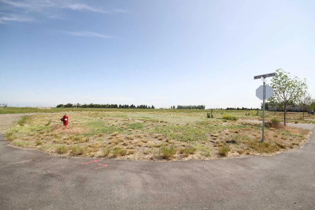 1 Meadows Way  , Taber