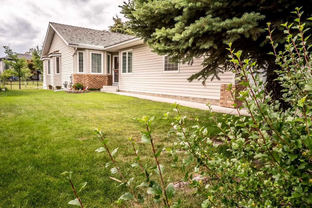 601 Riverside Drive Nw, High River