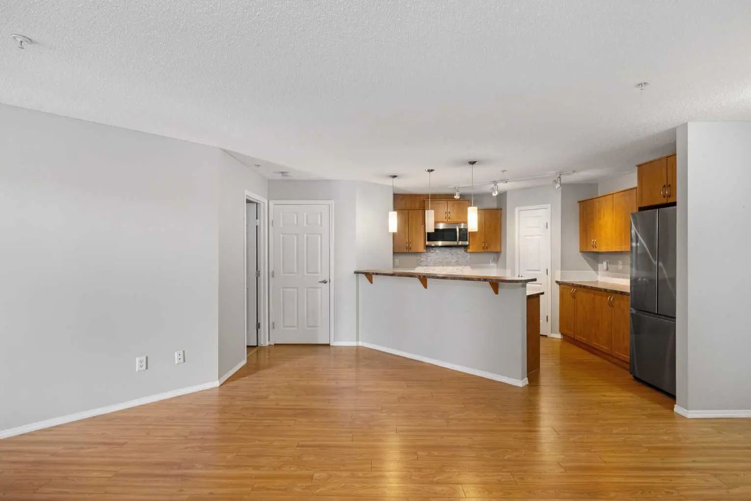 2327 700 Willowbrook Road Northwest, Airdrie – Residential Apartment Listing Photo 7