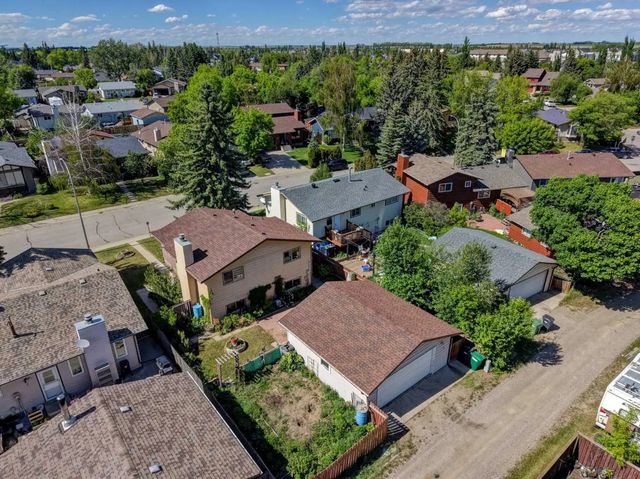 9 Maple Leaf Road , Strathmore