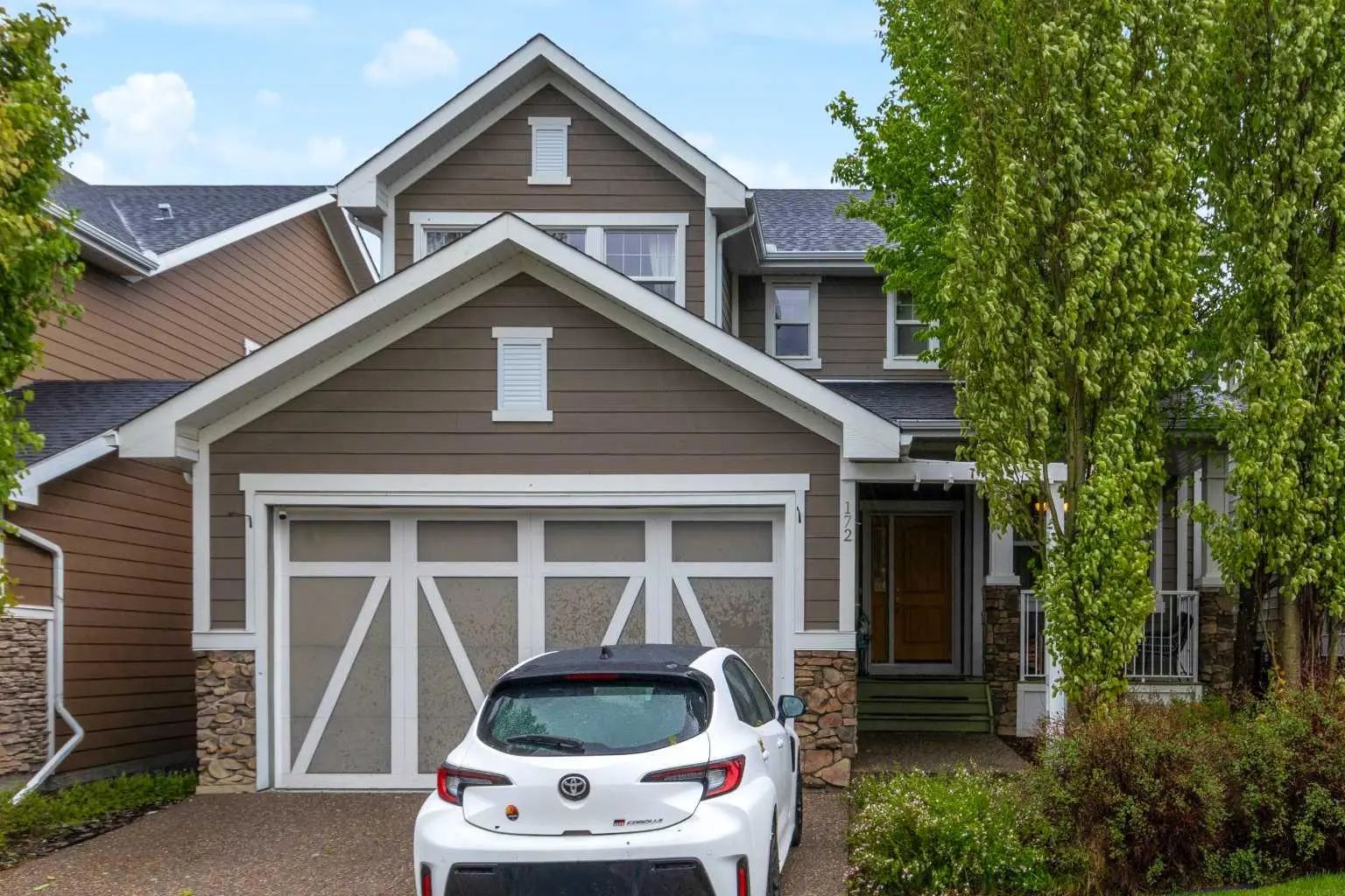 Real Estate Listing in River Song, Cochrane