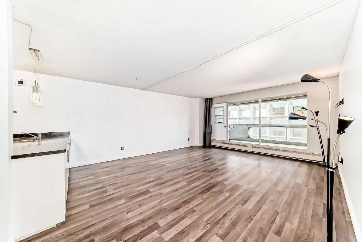 1403 221 6 Avenue Southeast, Calgary – Residential Apartment Listing Photo 10