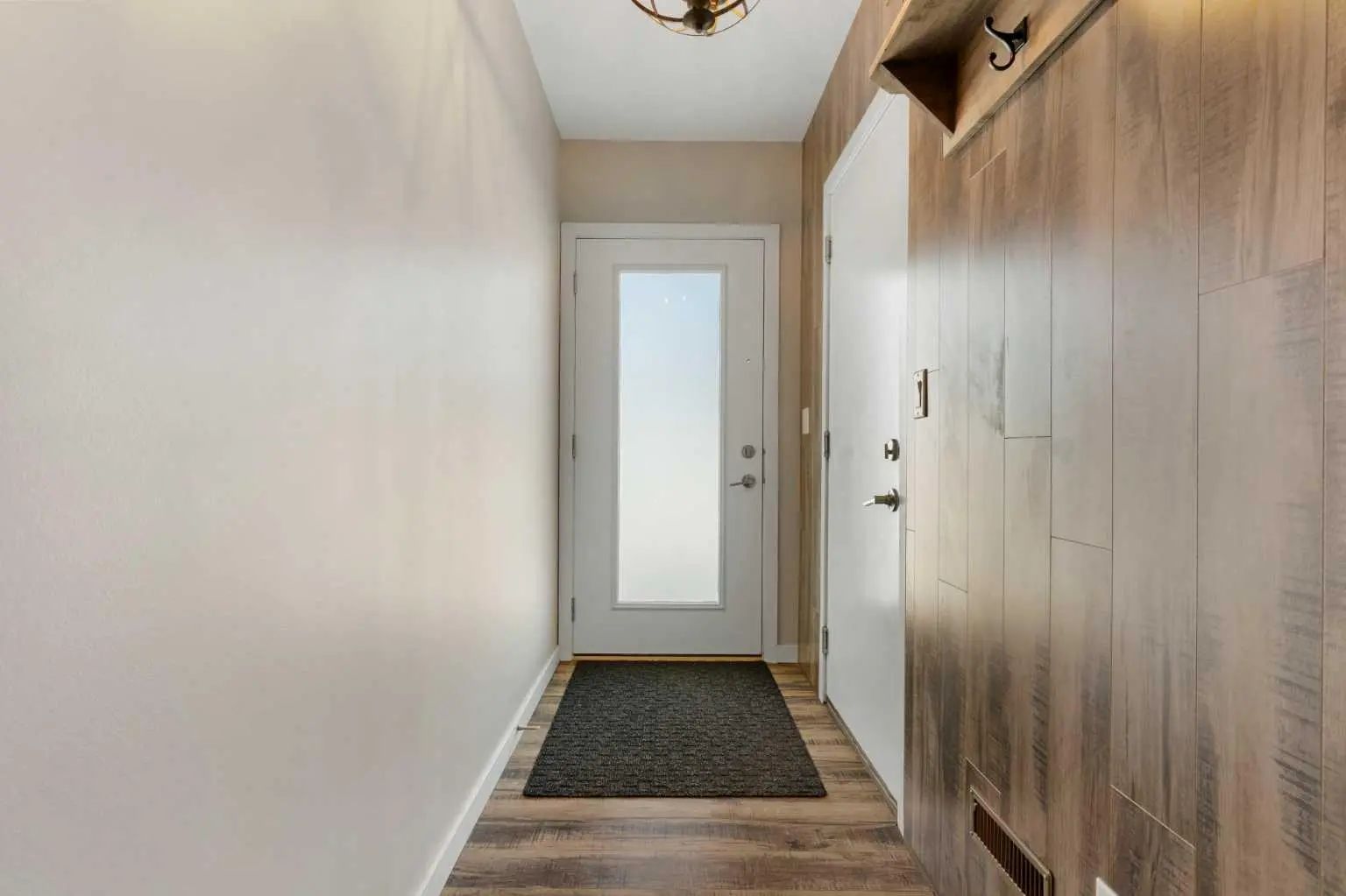 808 501 River Heights Drive , Cochrane – Residential Row/Townhouse Listing Photo 4