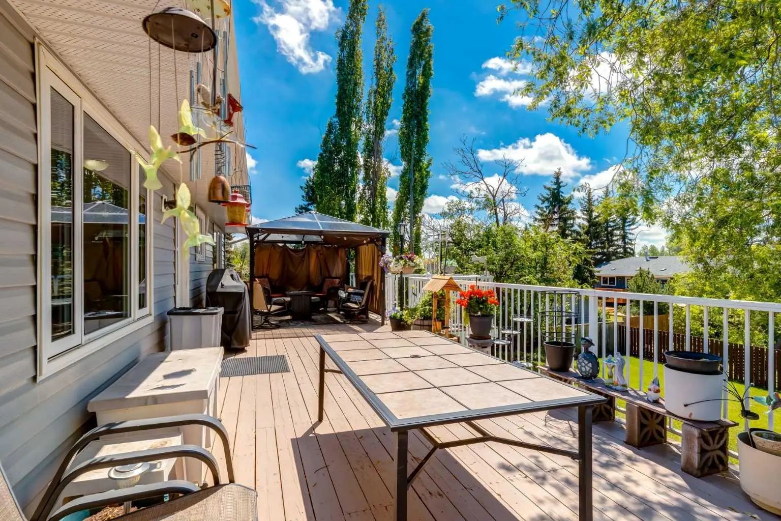 216 Cannington Place Southwest, Calgary – Residential Detached Listing Photo 10