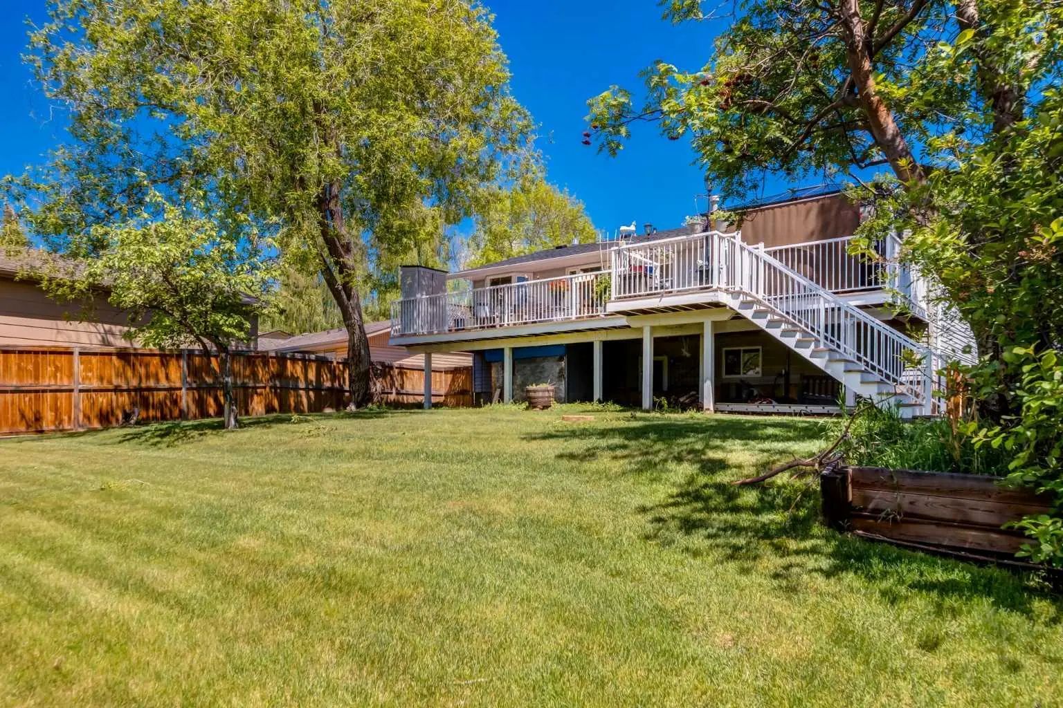 216 Cannington Place Southwest, Calgary – Residential Detached Listing Photo 28