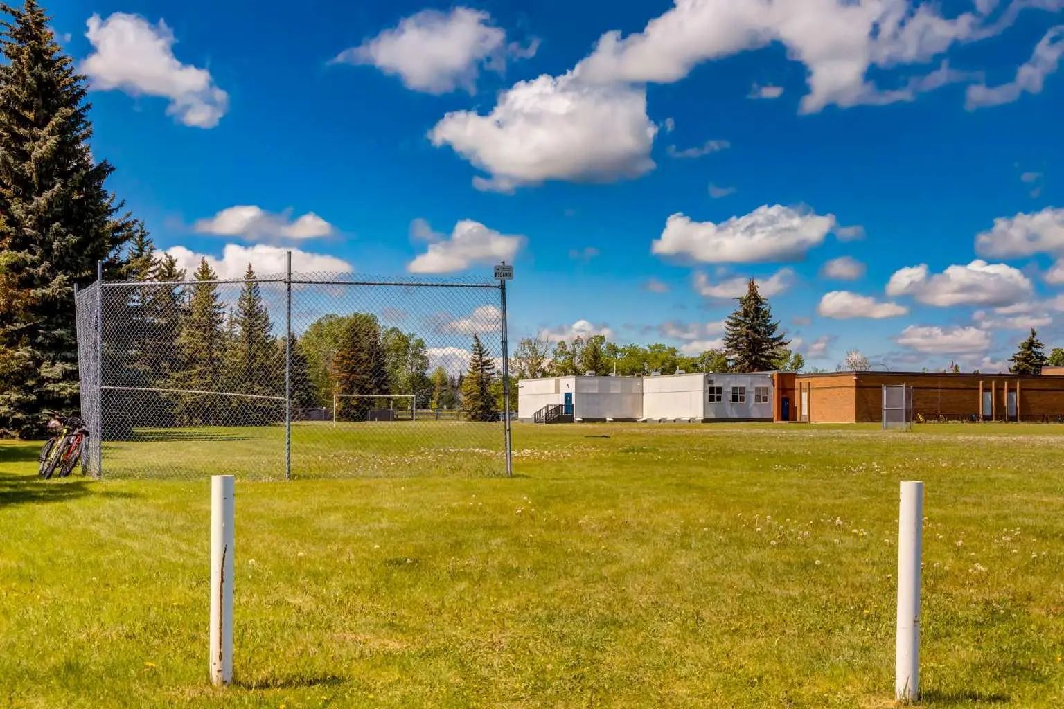 216 Cannington Place Southwest, Calgary – Residential Detached Listing Photo 39