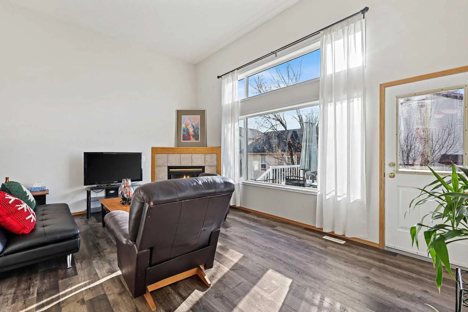 258 Rocky Ridge Court Northwest, Calgary – Residential Row/Townhouse Listing Photo 5