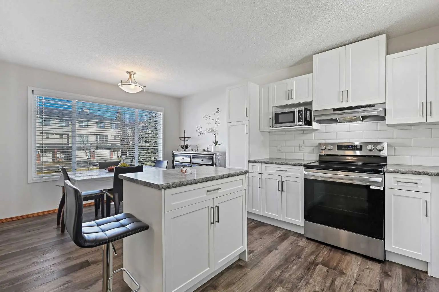 258 Rocky Ridge Court Northwest, Calgary – Residential Row/Townhouse Listing Photo 9