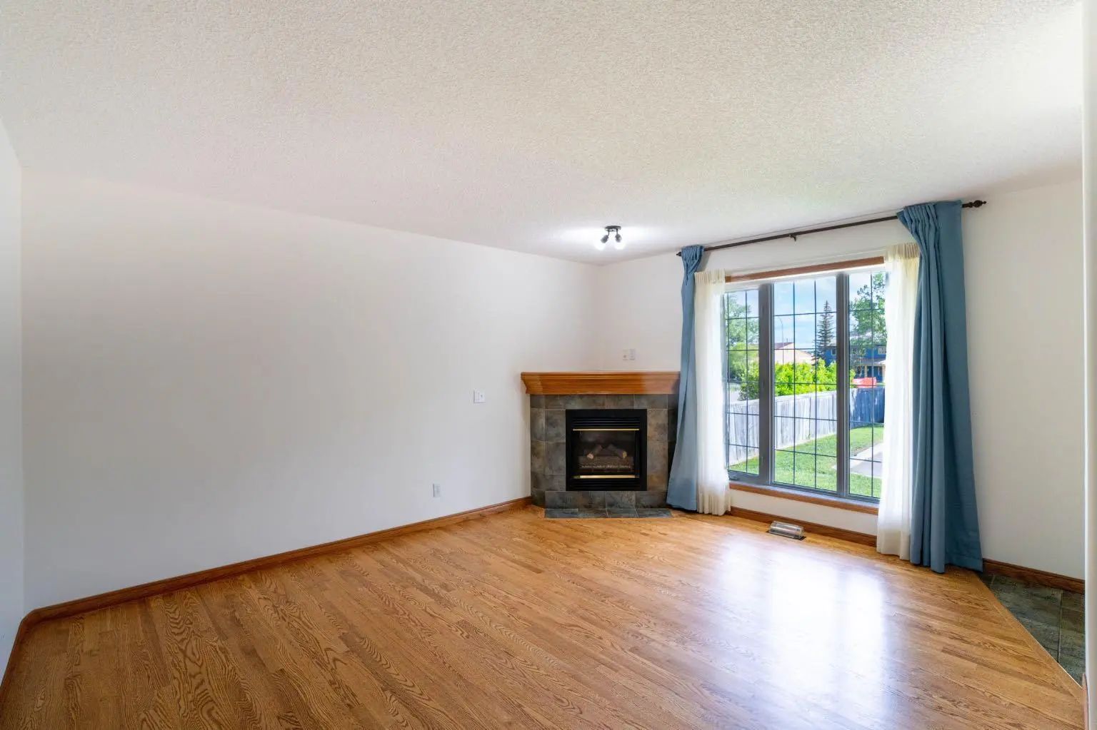 8 120 Ross Avenue , Cochrane – Residential Row/Townhouse Listing Photo 10