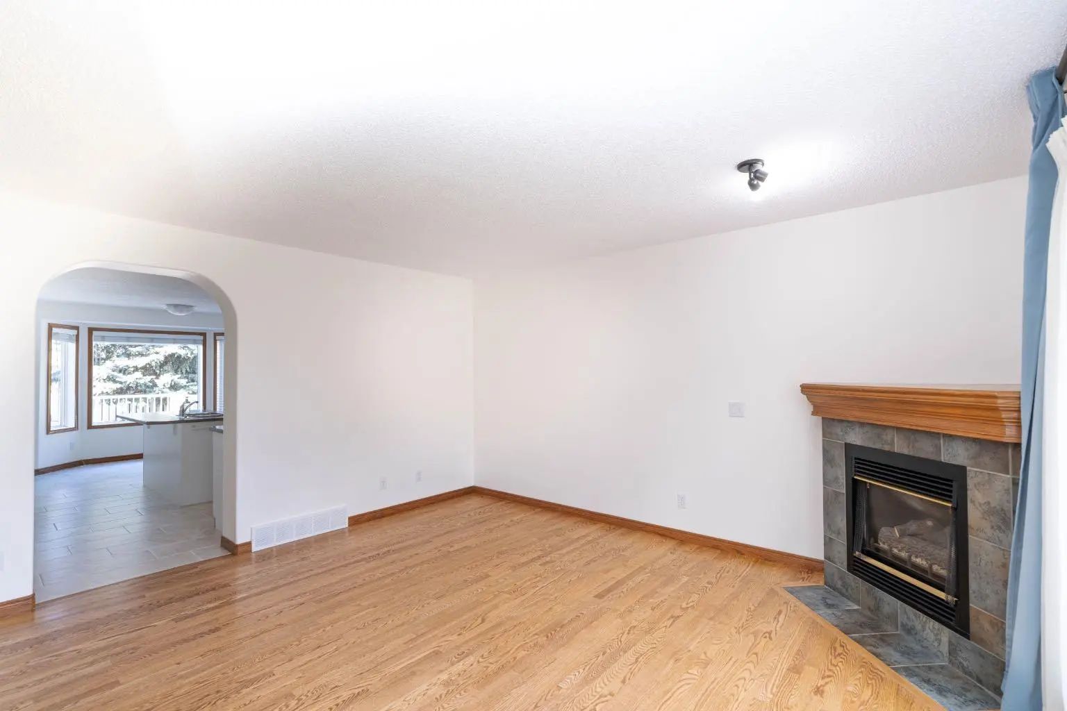 8 120 Ross Avenue , Cochrane – Residential Row/Townhouse Listing Photo 11