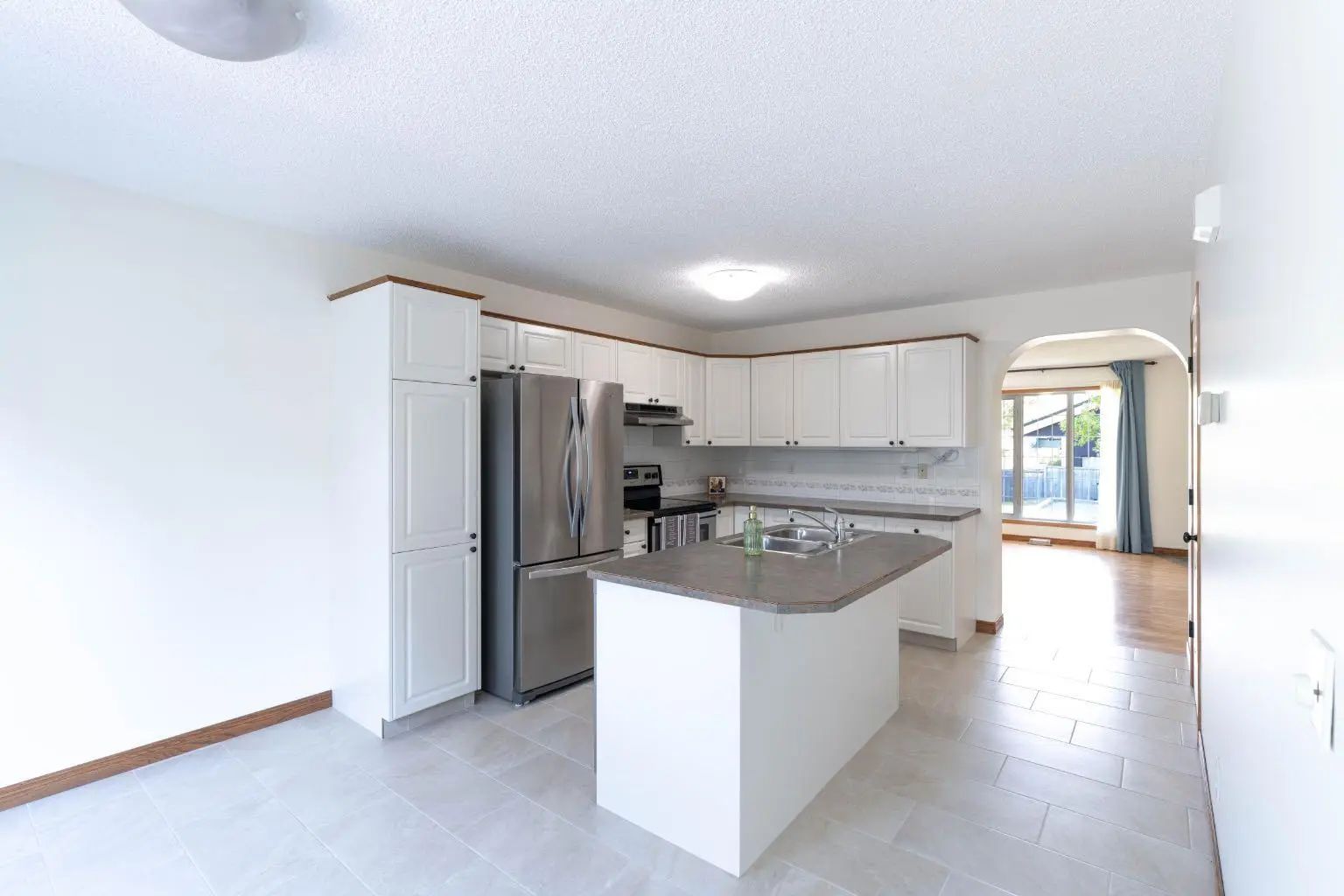 8 120 Ross Avenue , Cochrane – Residential Row/Townhouse Listing Photo 16