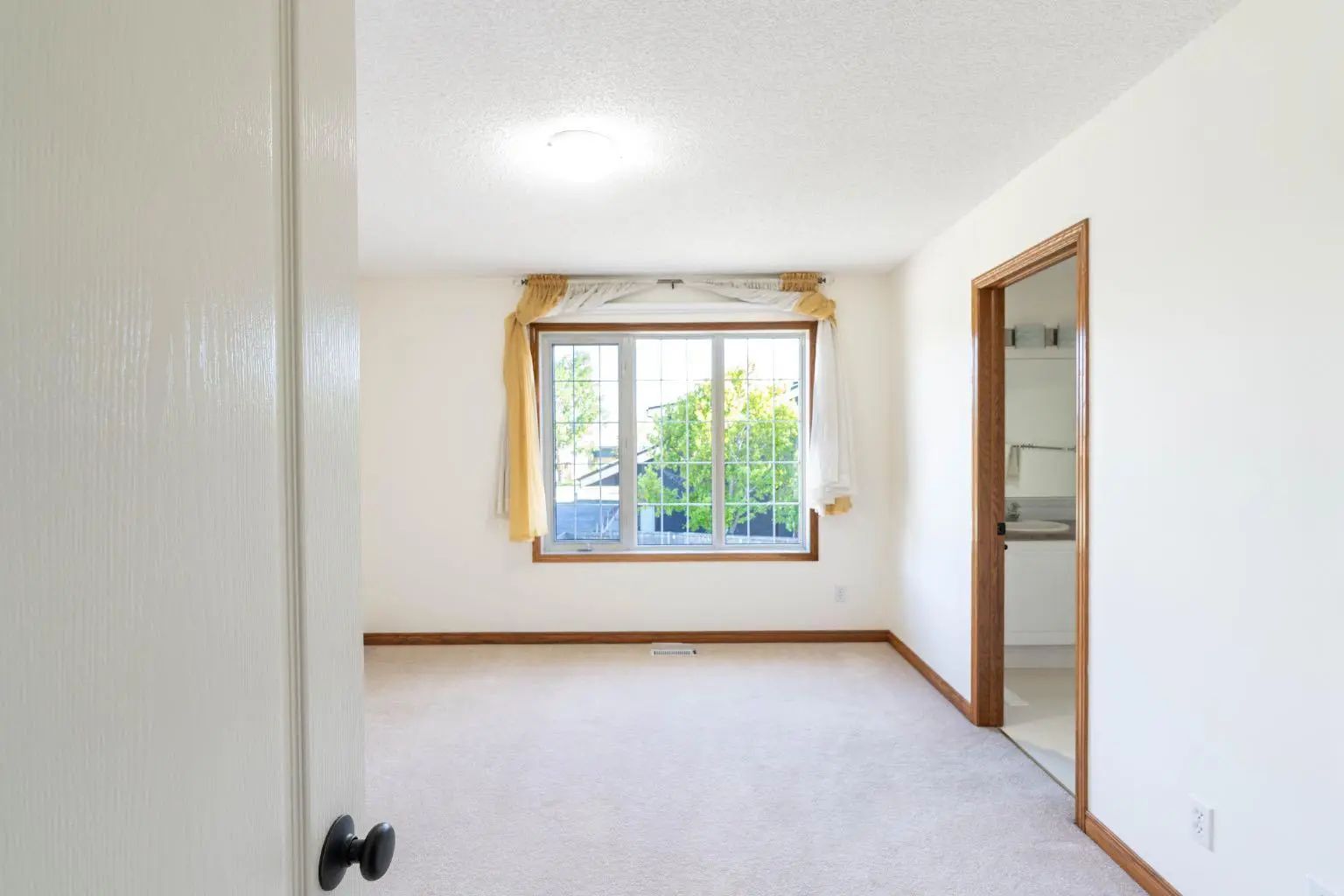 8 120 Ross Avenue , Cochrane – Residential Row/Townhouse Listing Photo 23