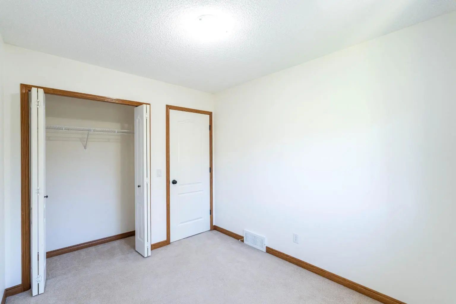 8 120 Ross Avenue , Cochrane – Residential Row/Townhouse Listing Photo 35