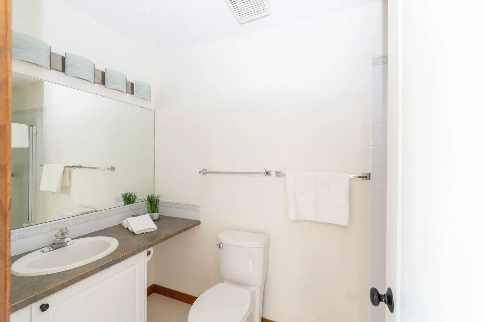 8 120 Ross Avenue , Cochrane – Residential Row/Townhouse Listing Photo 38