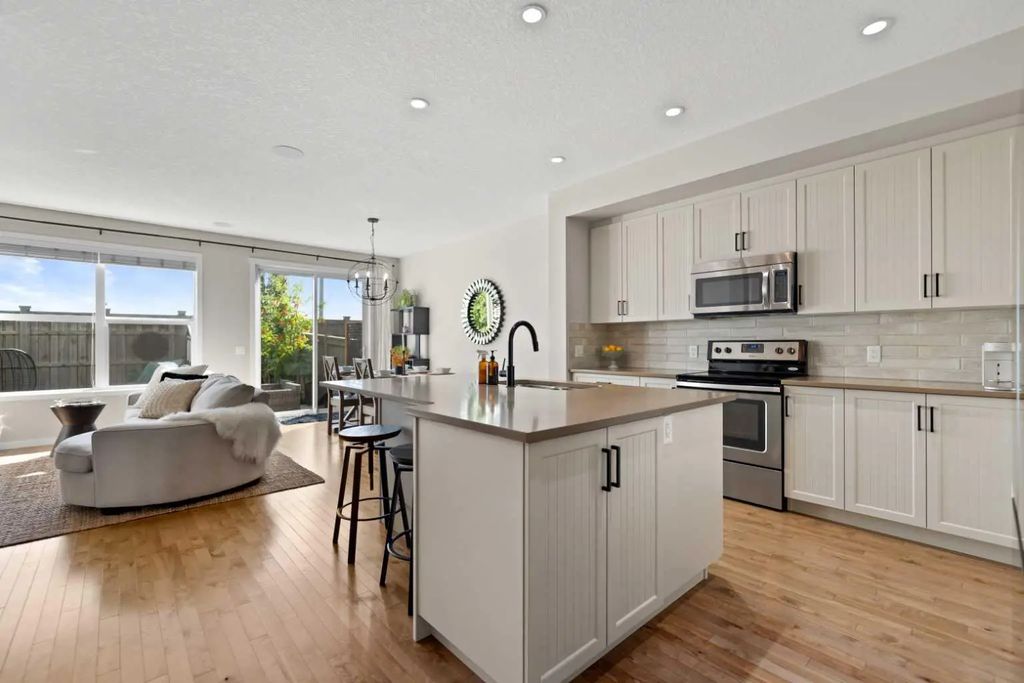 124 Masters Crescent Se, Calgary