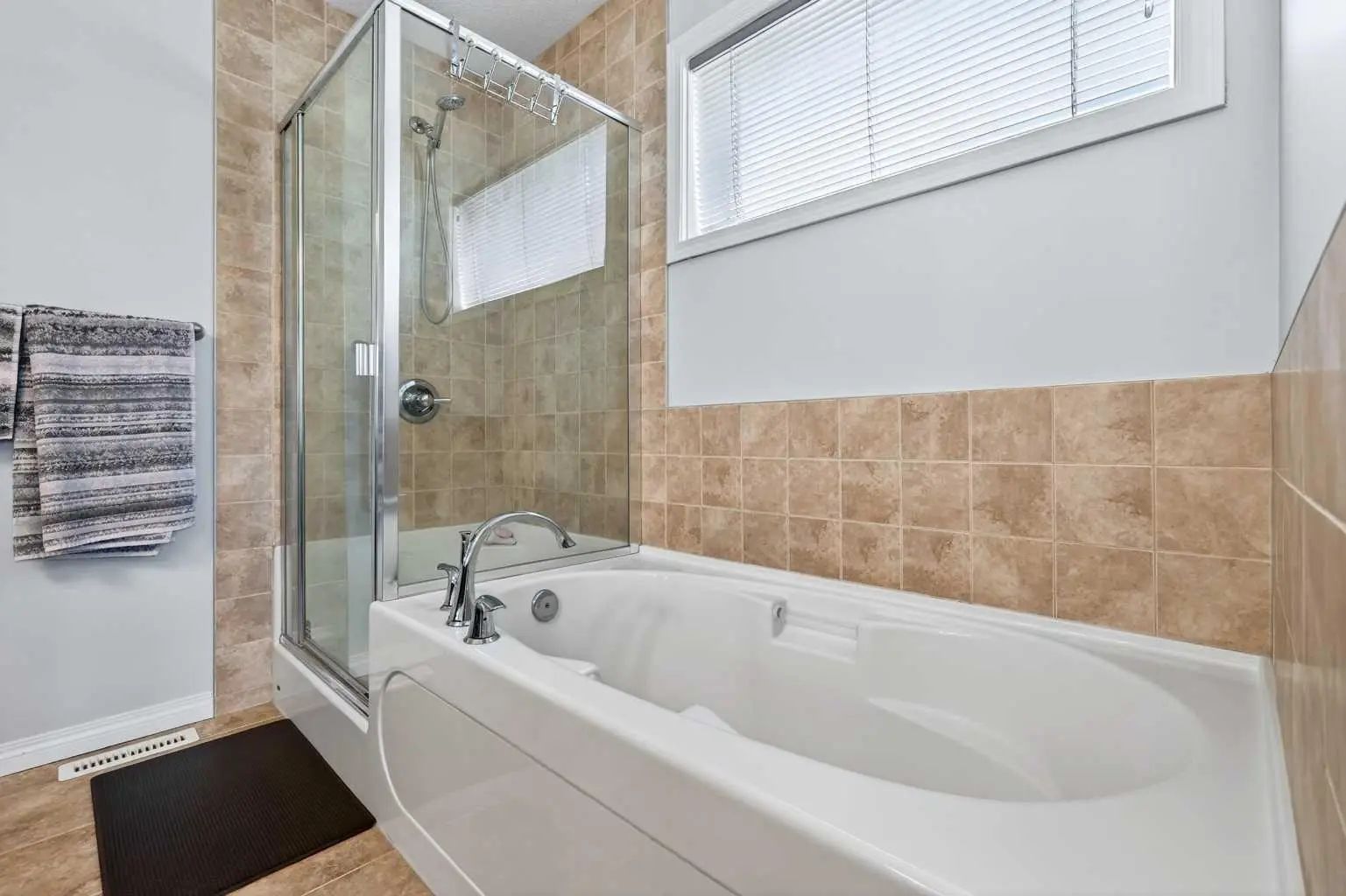 58 Auburn Crest Green Southeast, Calgary – Residential Detached Listing Photo 32