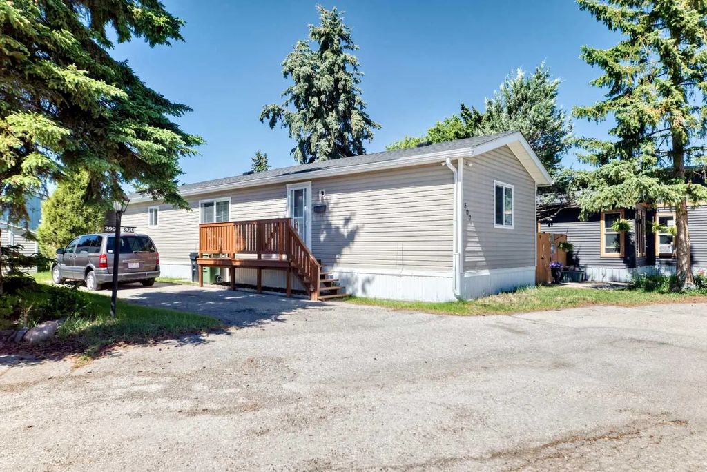 300 3223 83 Street Nw, Calgary