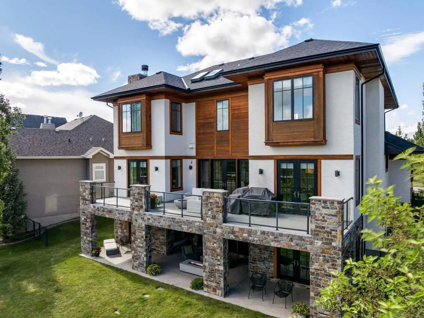 92 Heritage Isle  Heritage Pointe Alberta T1S 4J8 NONE Home For Sale
