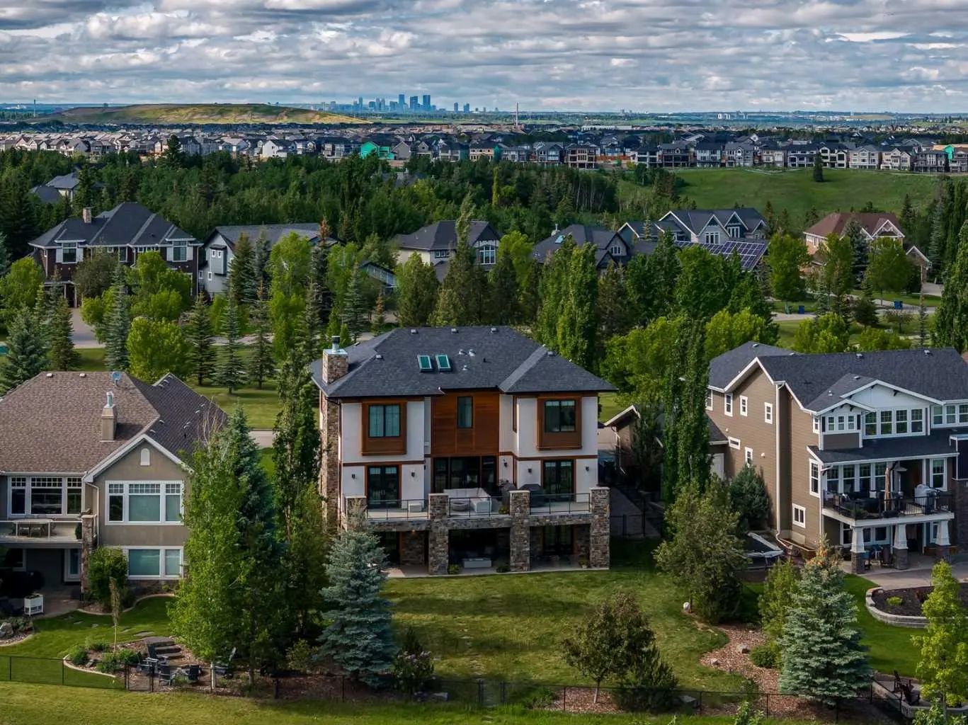 92 Heritage Isle  Heritage Pointe Alberta T1S 4J8 NONE Home For Sale