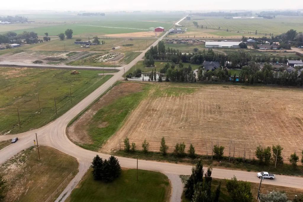 56-210044 Highway 512  , Rural Lethbridge County
