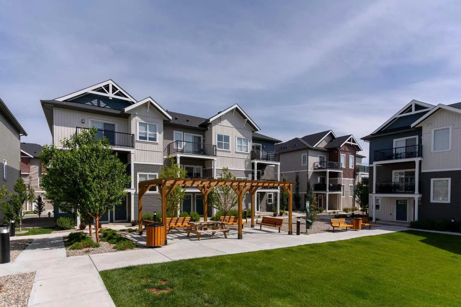 1303 24 Rivercrest Drive , Cochrane – Residential Row/Townhouse Listing Photo 31