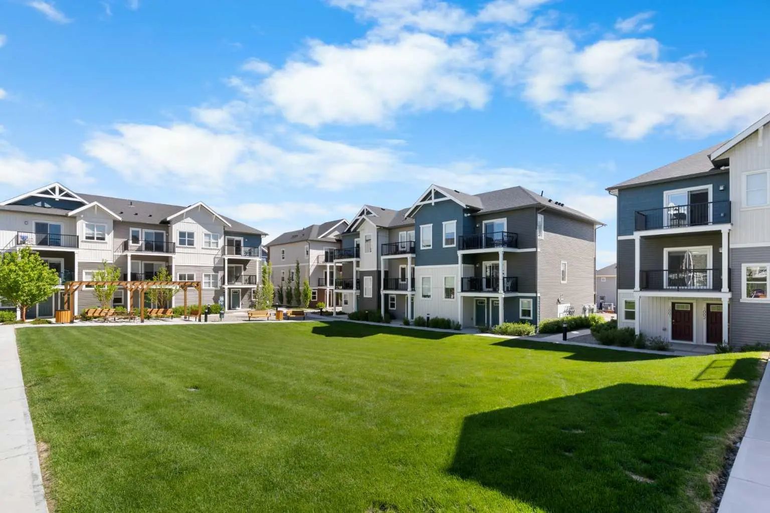1303 24 Rivercrest Drive , Cochrane – Residential Row/Townhouse Listing Photo 4