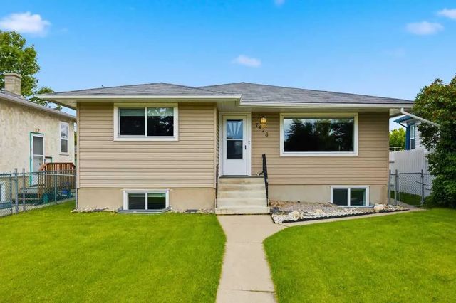 7428 23 Street Se, Calgary