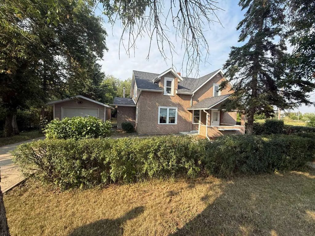 138 Trochu Avenue , Trochu