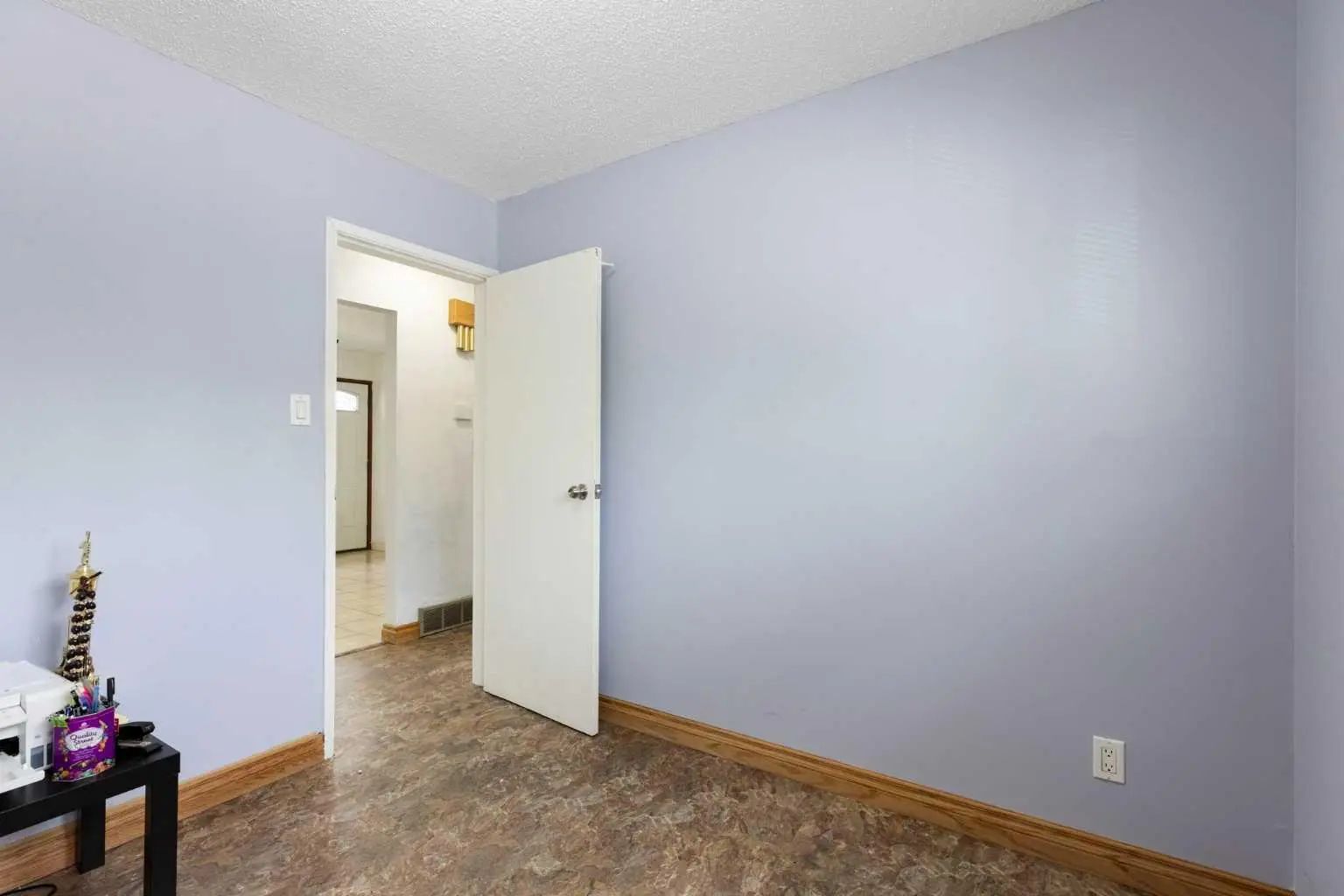 1016 Hunterdale Place Northwest, Calgary – Residential Detached Listing Photo 15