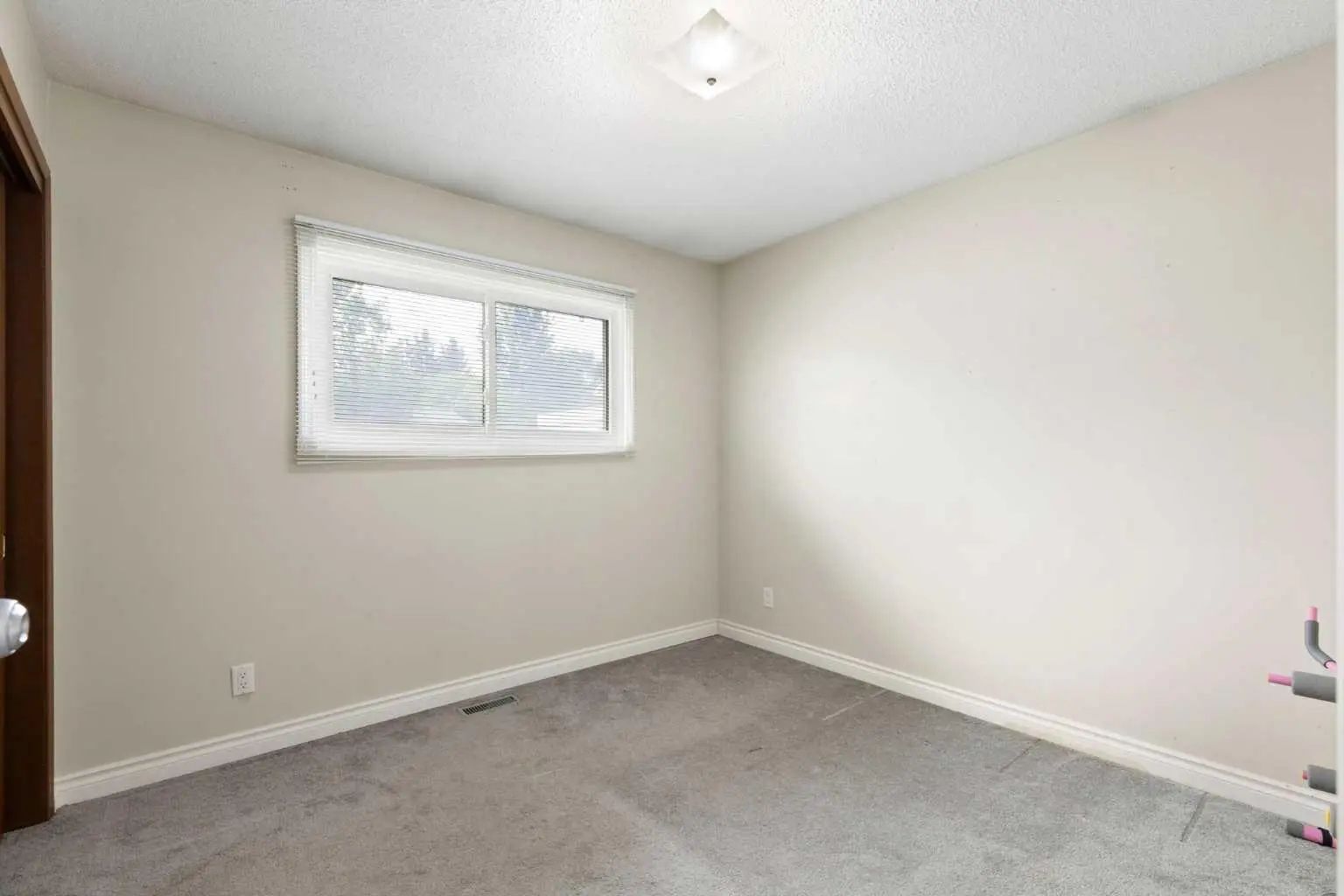 1016 Hunterdale Place Northwest, Calgary – Residential Detached Listing Photo 18
