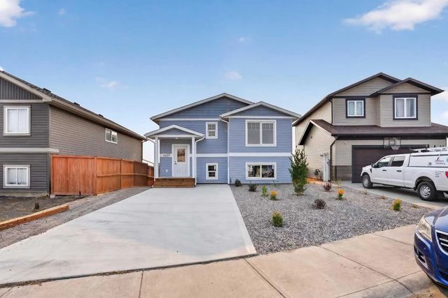 4605 7 Street , Coalhurst