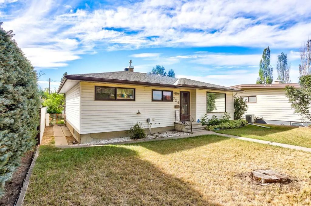 726 10 Avenue S, Lethbridge