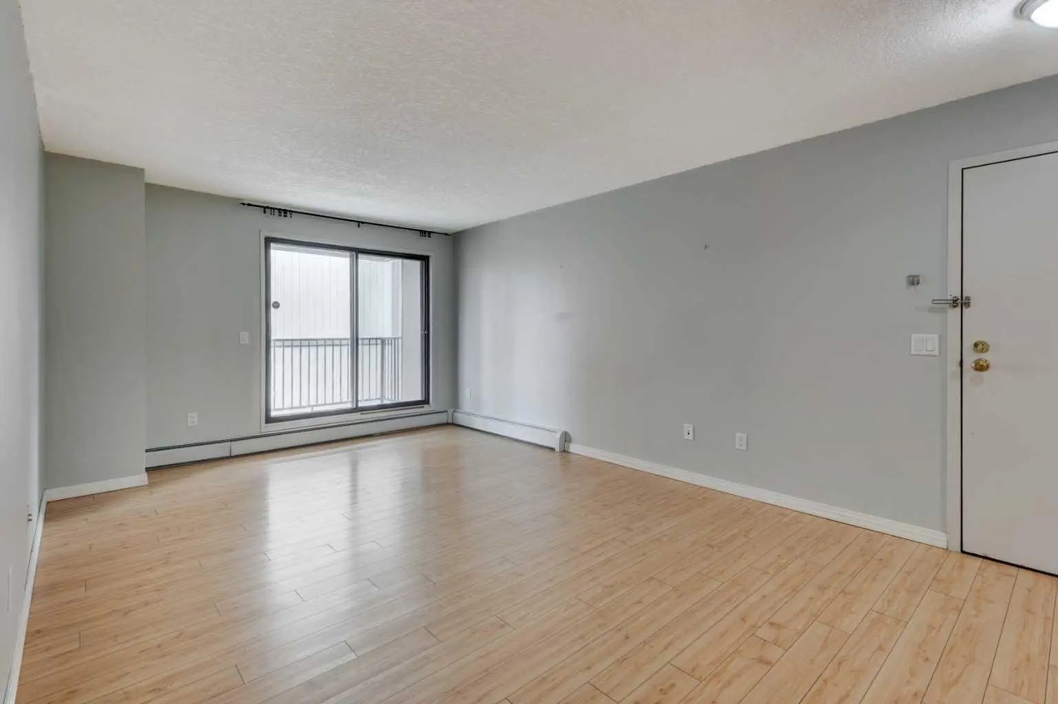 1212 13045 6 Street Southwest, Calgary – Residential Apartment Listing Photo 3