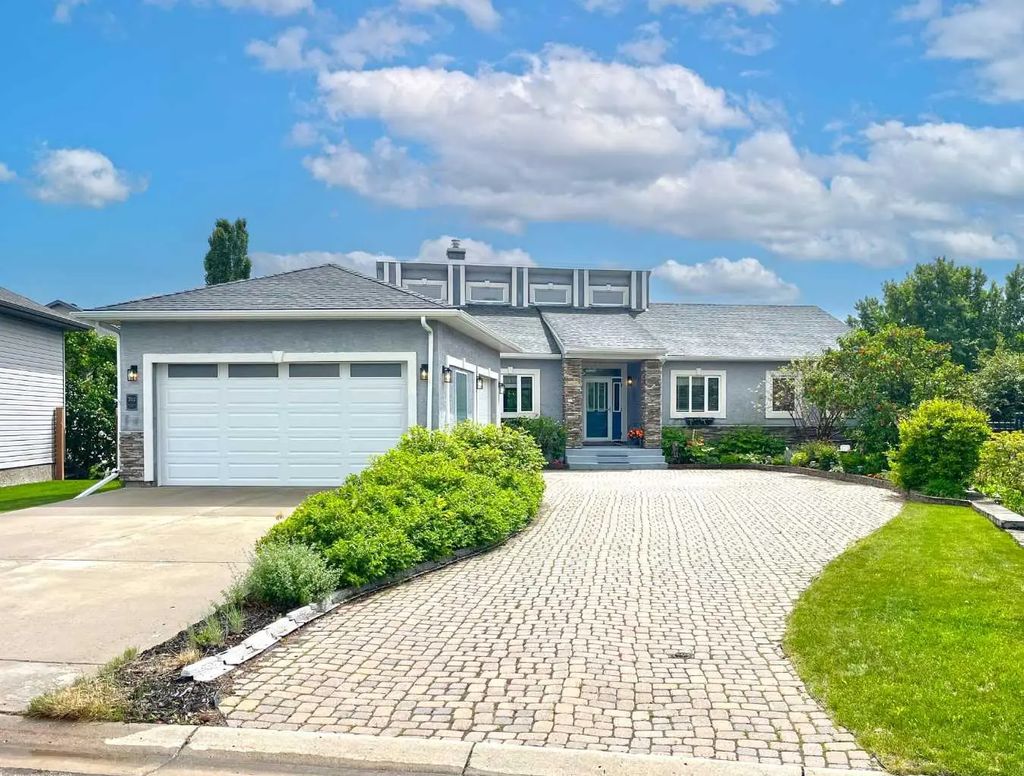 762 Stonehaven Drive , Carstairs