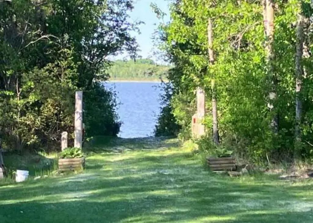 173 43336 Range Road 215  , Rural Camrose County
