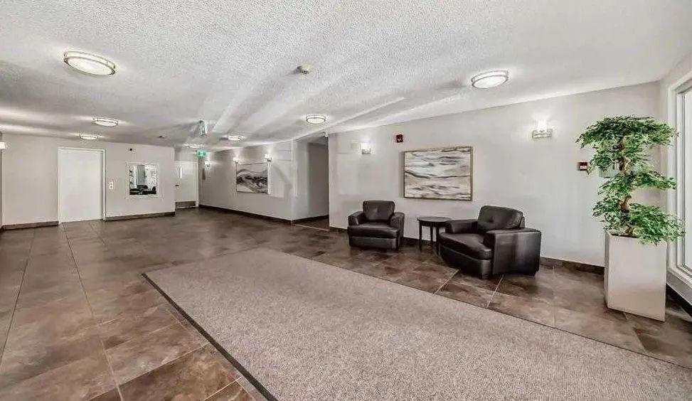 217 2211 29 Street Southwest, Calgary – Residential Apartment Listing Photo 2