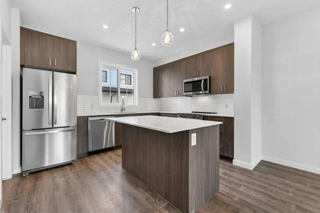172 Hotchkiss Common Se, Calgary
