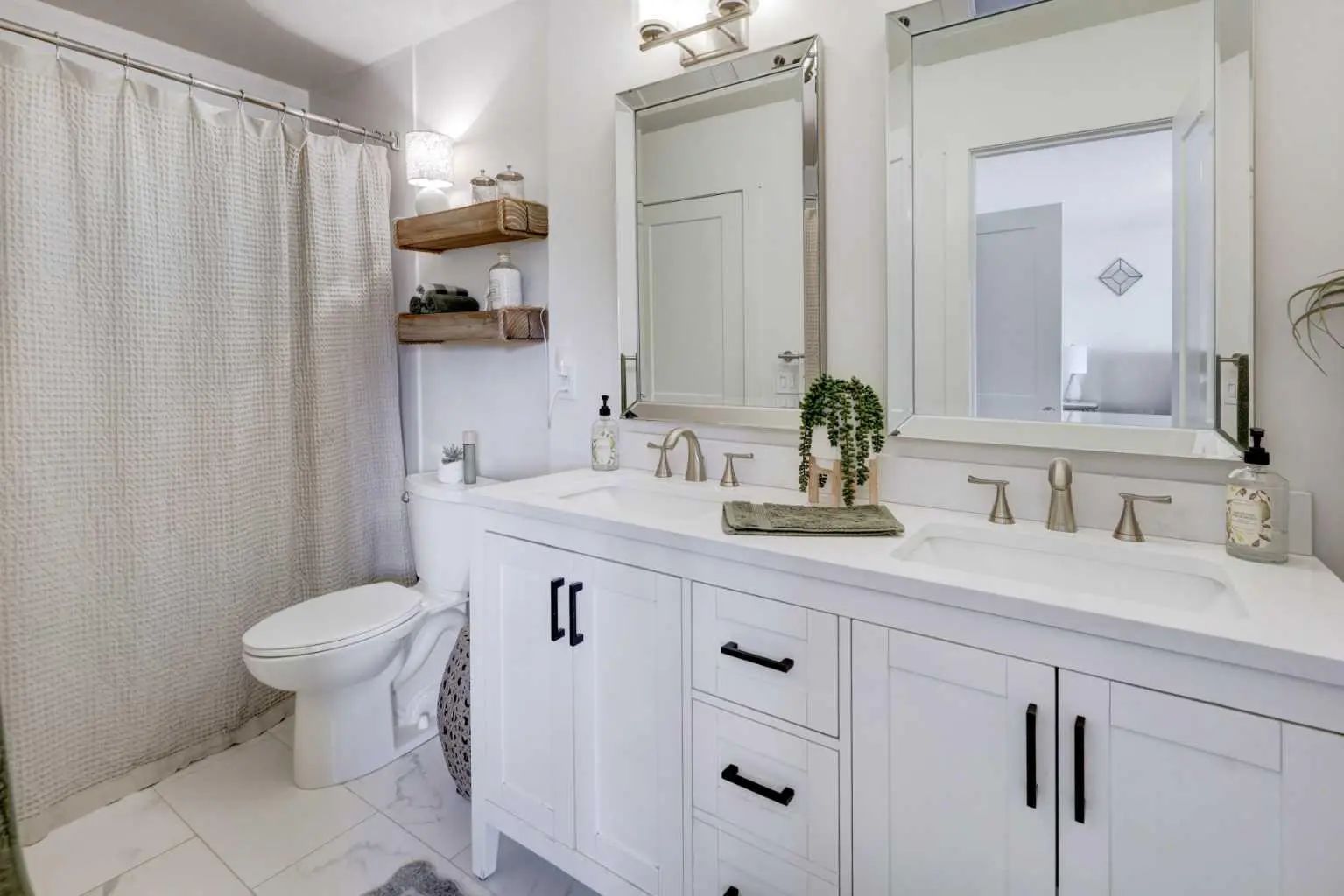 8320 Centre Street Northeast, Calgary – Residential Semi Detached (Half Duplex) Listing Photo 22