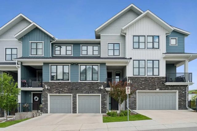 711 Crestridge Common Sw, Calgary