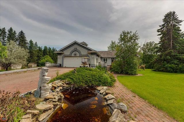 29104 Highway 27  , Rural Mountain View County