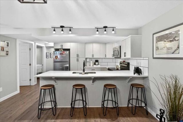 3 2815 17 Street Sw, Calgary