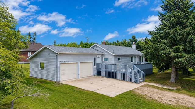 117 3rd Ave East  , St. Walburg