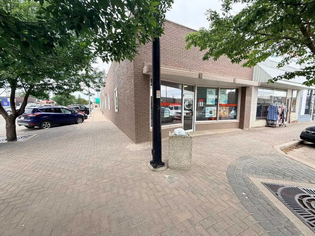 5301 48 Avenue , Taber
